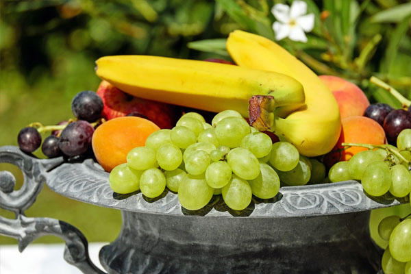 Harnessing the Nutritional Power of Super Fruits for Weight Gain Success